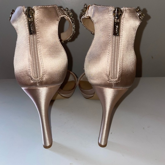 Jewel by Badgley Mischka - Picture 5 of 7